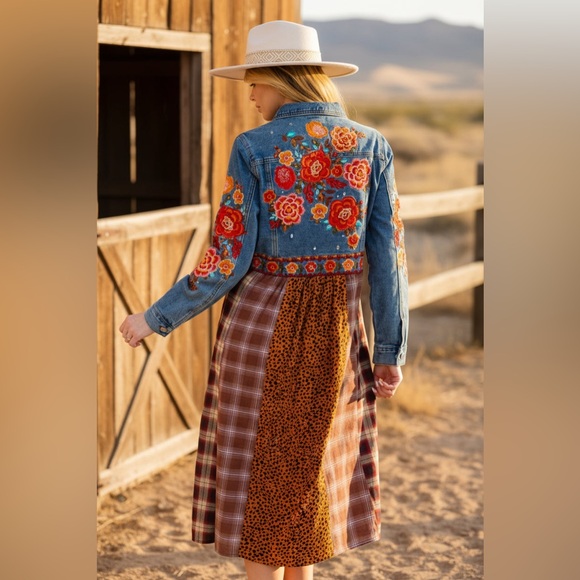 Floral Embroidered Denim Dress - Picture 3 of 10